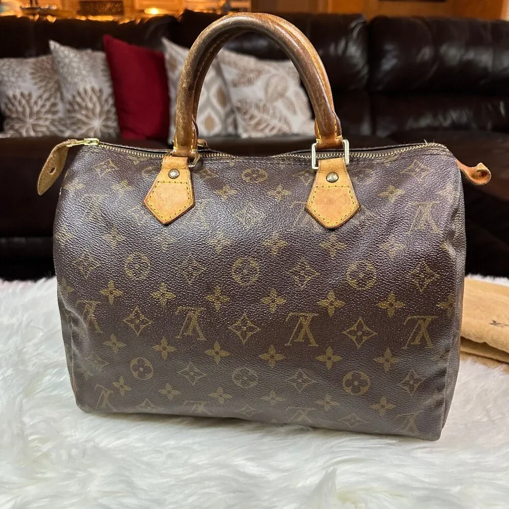 ❌SOLD❌ Authentic Louis Vuitton Monogram Speedy 30 Handbag - Picture 3 of 17